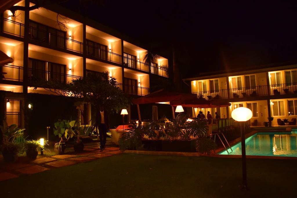 เออร์เบิน บาย ซิตี้บลู Hotel คัมพาลา ภายนอก รูปภาพ